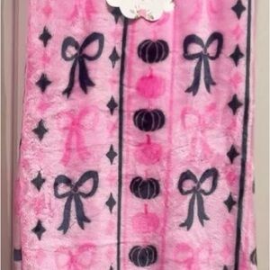 Pink Blanket with Black Bow and Pumpkin Design